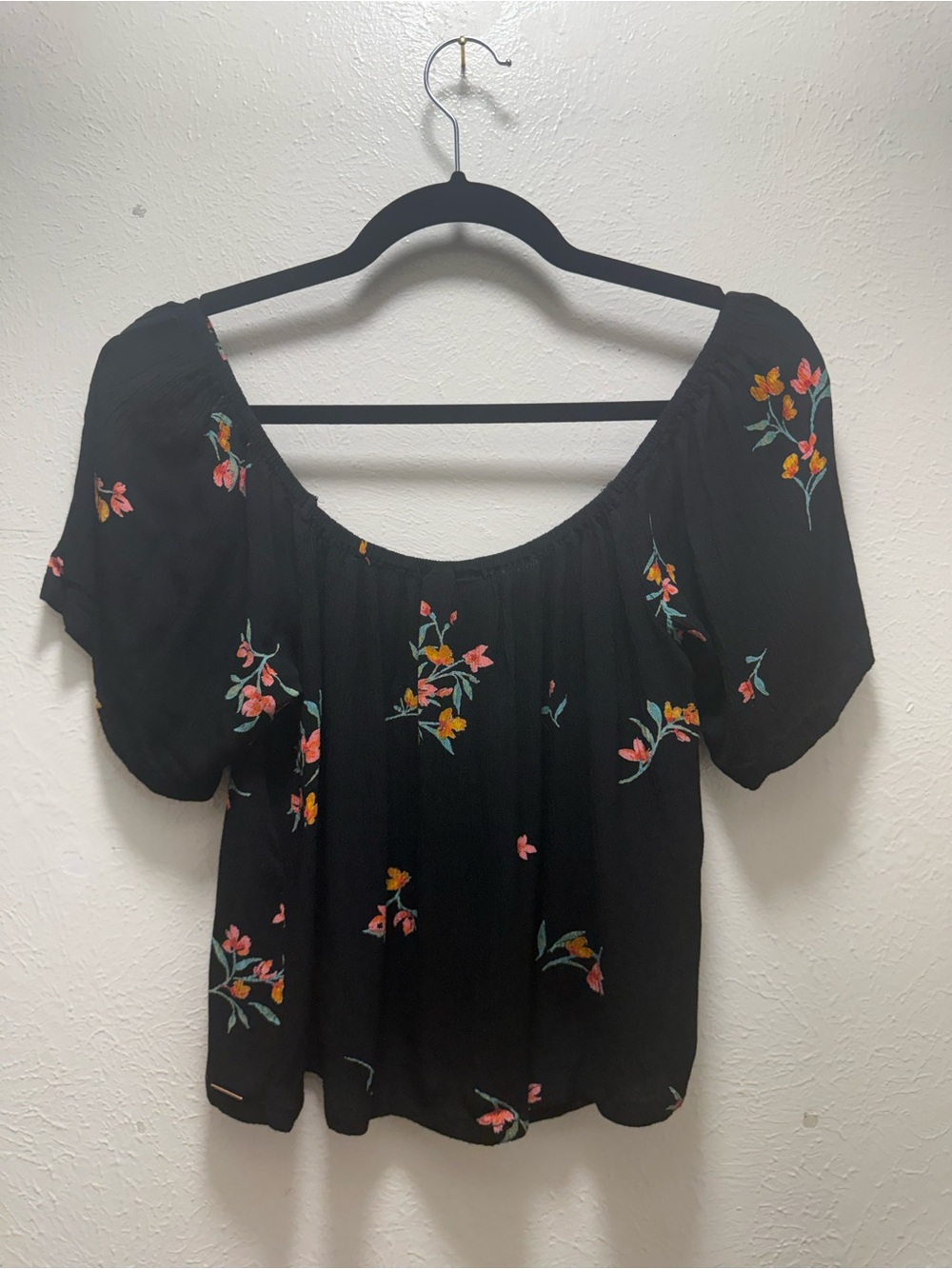 Volcom Black Floral Off The Shoulder Button-Front Women's Top - Picture 2 of 3